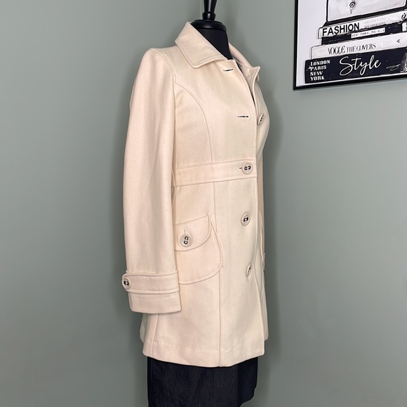 Tulle Cream Color Fully Lined Women’s Pea Coat Size Medium - Picture 6 of 13